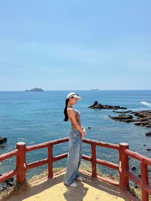 Tham quan cung đường ven biển Eo Gió